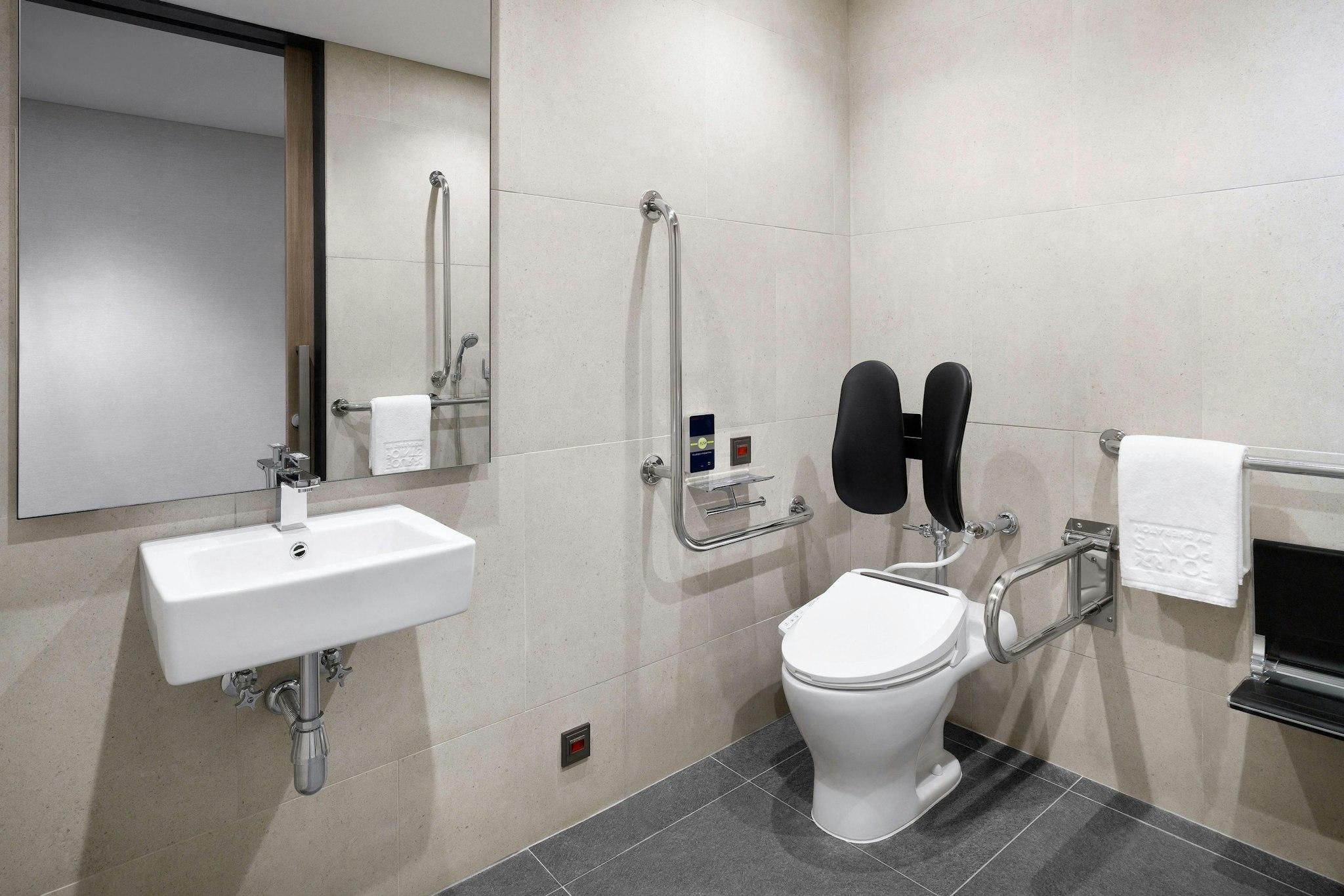 Four Points by Sheraton Josun, Seoul Myeongdong Superior, Guest room, 1 Double, City view 6