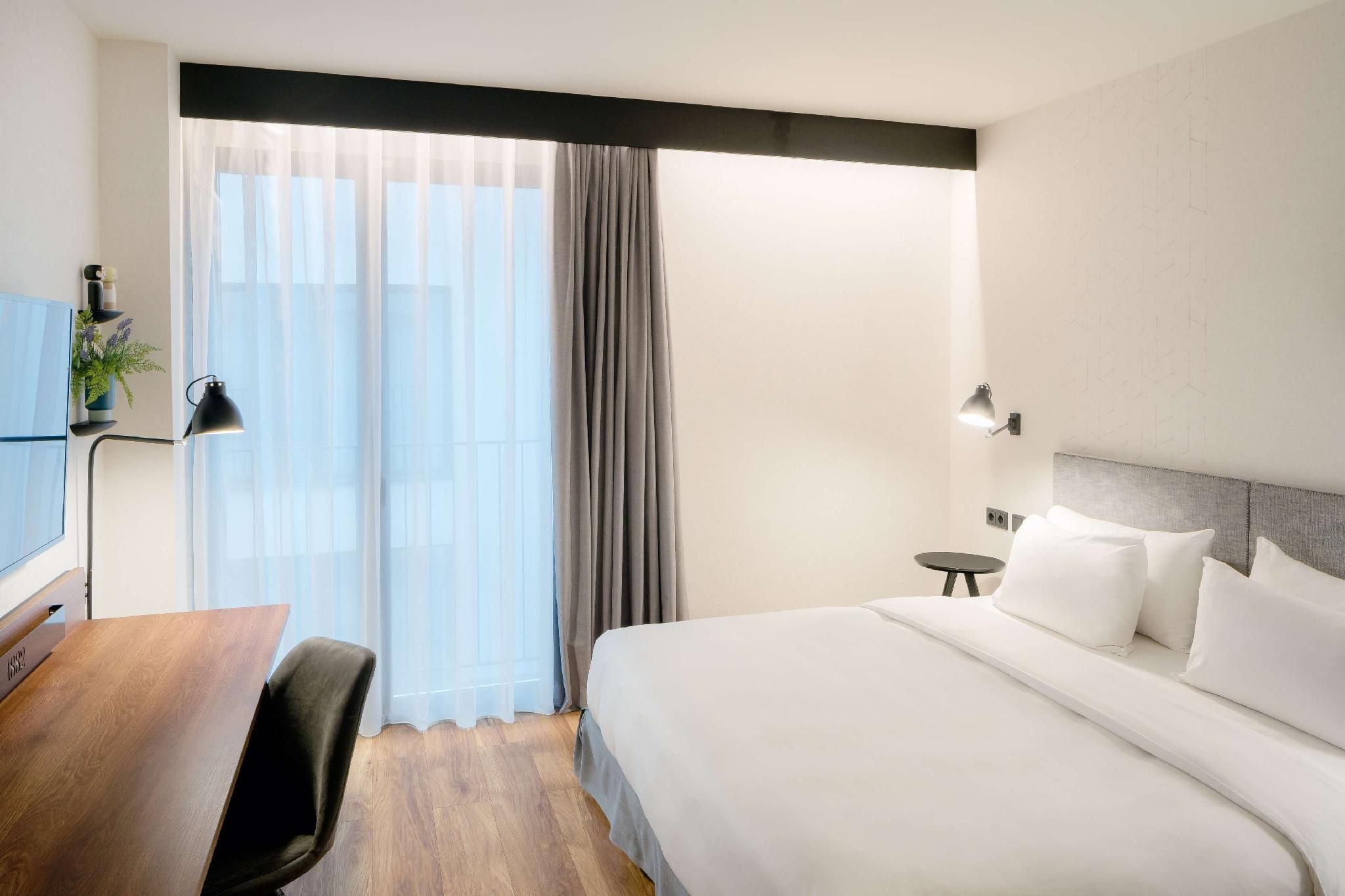 Radisson Blu 1882 Hotel, Barcelona Sagrada Familia Standard Room - Interior Facing