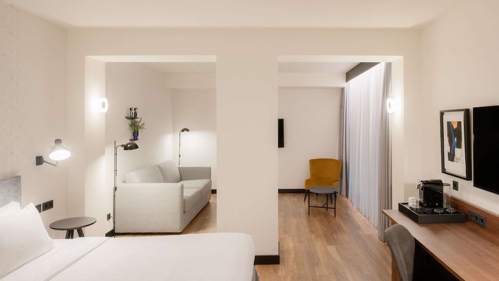 Radisson Blu 1882 Hotel, Barcelona Sagrada Familia Family Room 7