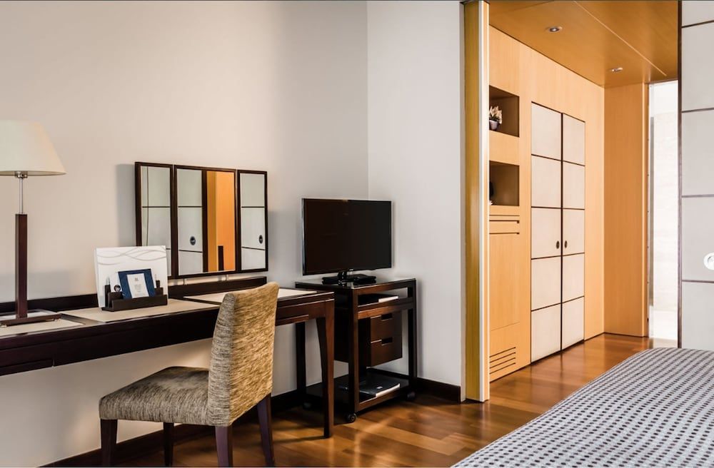 Eurostars Grand Marina Superior Room 6