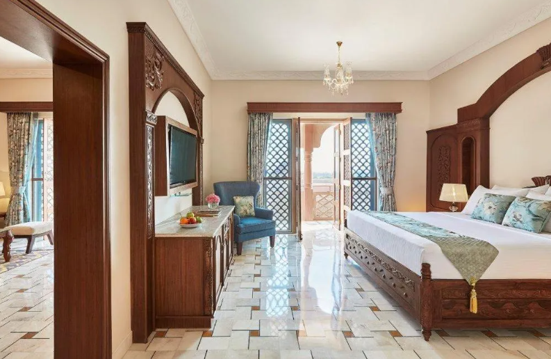 Executive Suite with Aravalli View