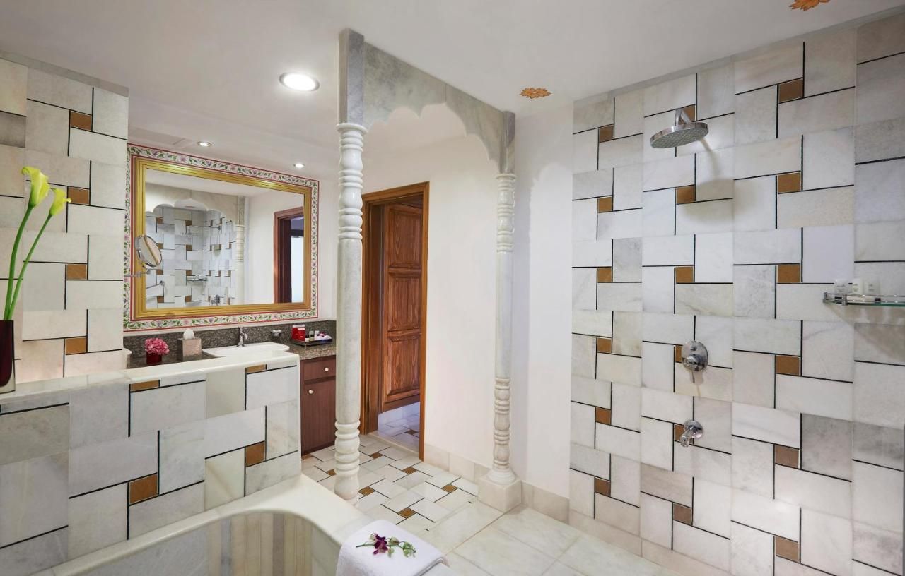 Executive Suite with Aravalli View