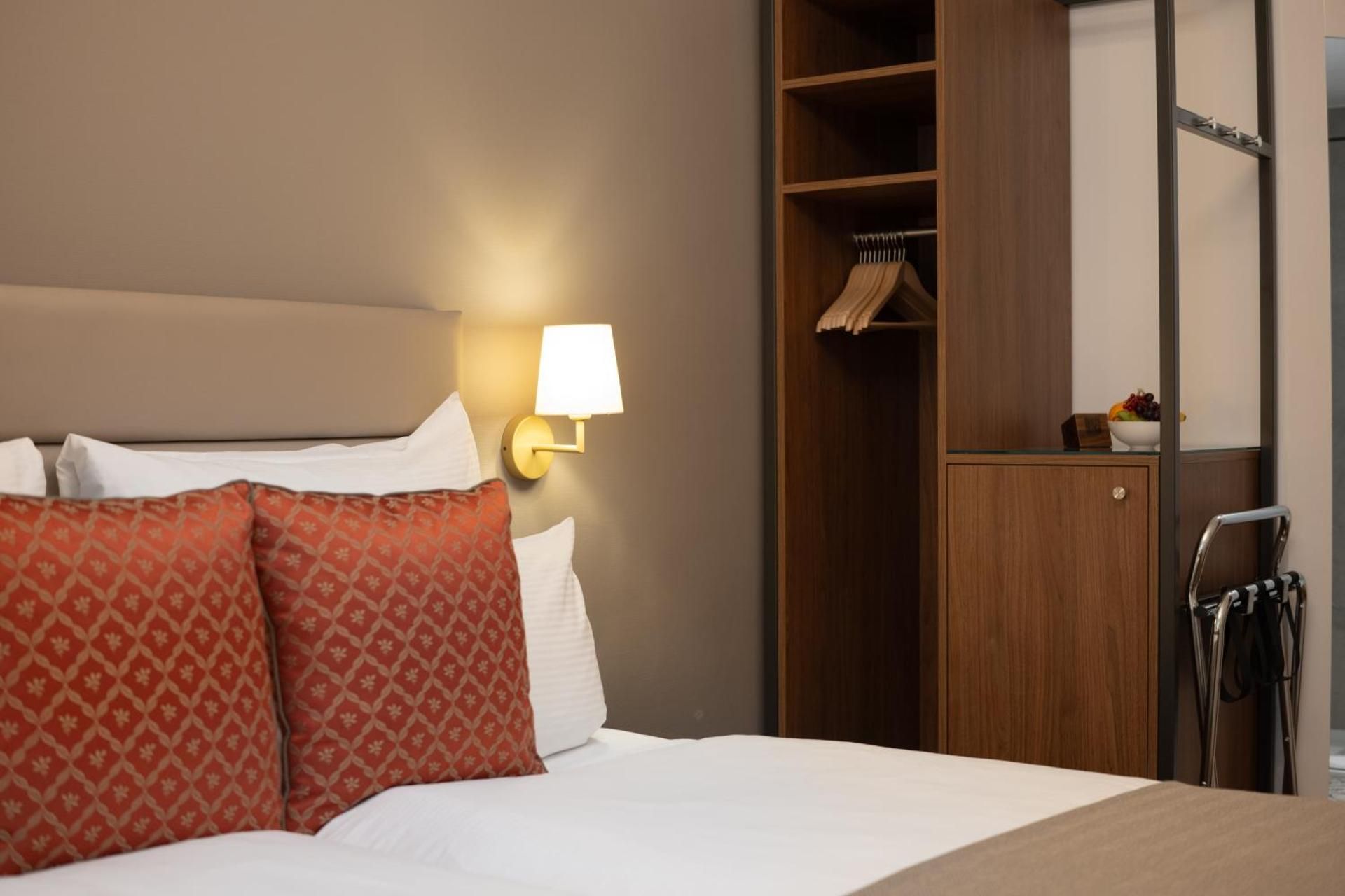 Double room city side 14m2