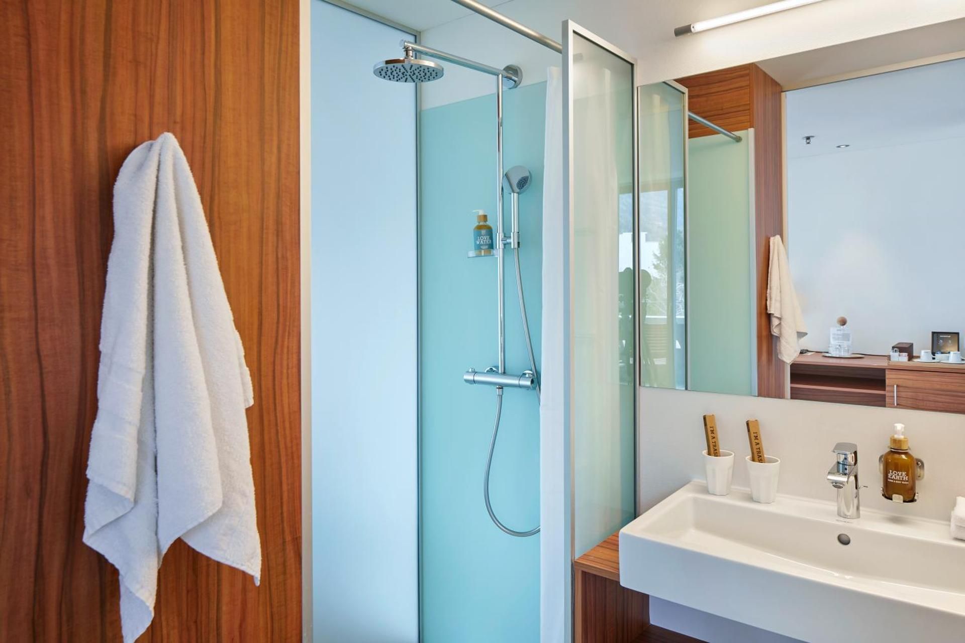 Hotel Rossli Gourmet & Spa Junior Suite with Lake View 2