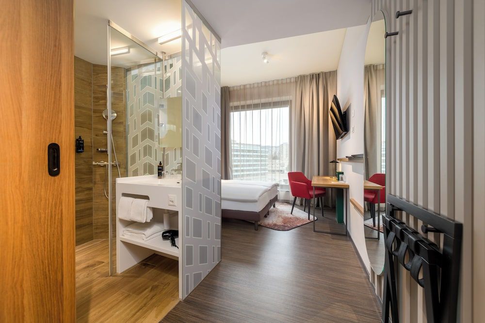 Mercure Zürich City Comfort Room, 2 Twin Beds 9