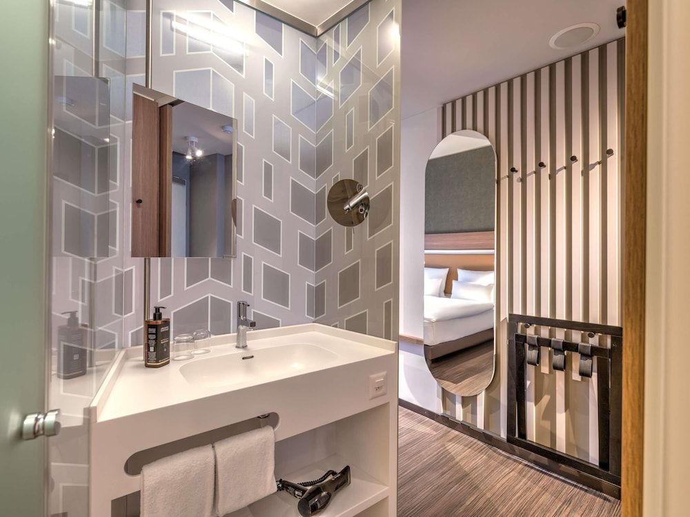 Mercure Zürich City Comfort Room, 2 Twin Beds 6