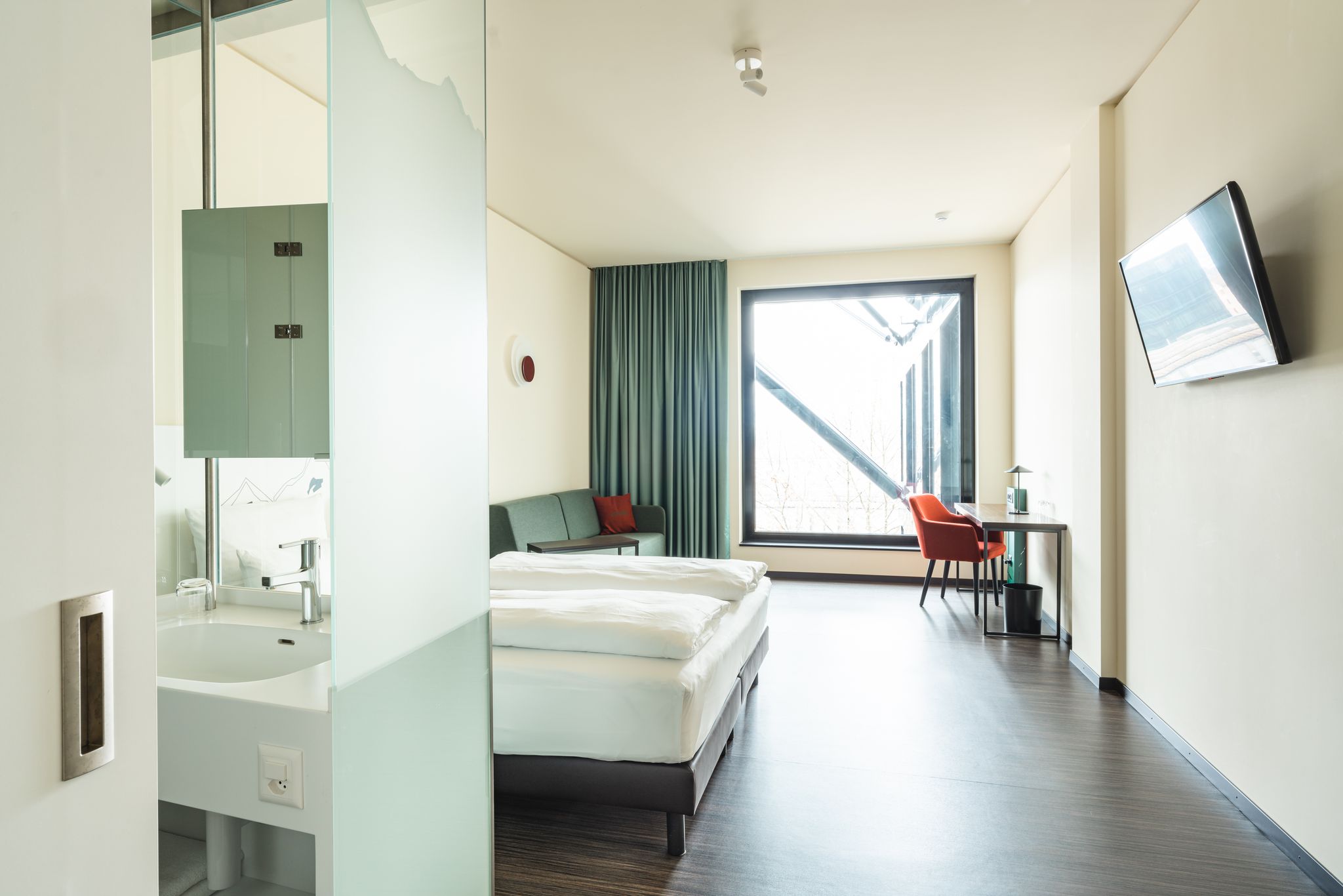 Mercure Zürich City CONNECTING, SUPERIOR, DOUBLE BED 7