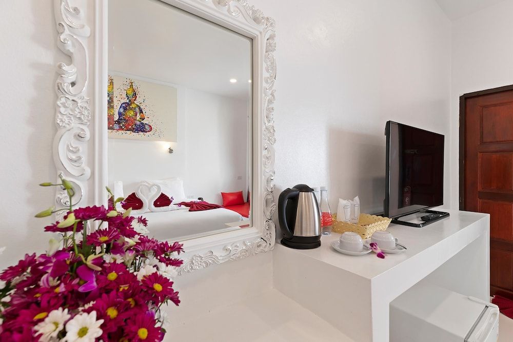 Crystal Bay Beach Resort Superior Room 10