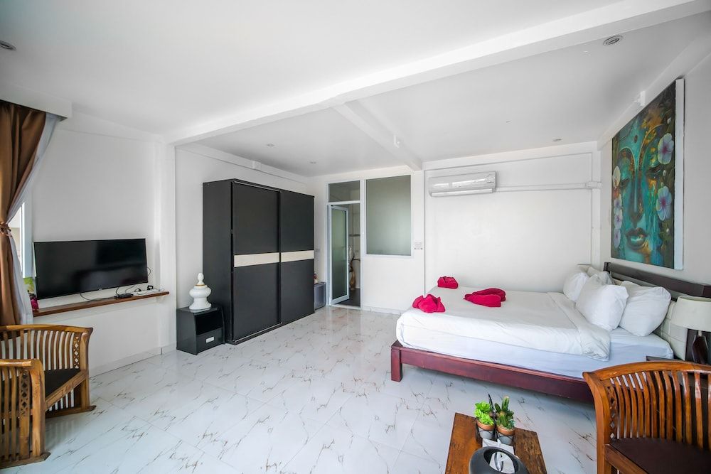 Crystal Bay Beach Resort Beachfront Deluxe with Terrace 4