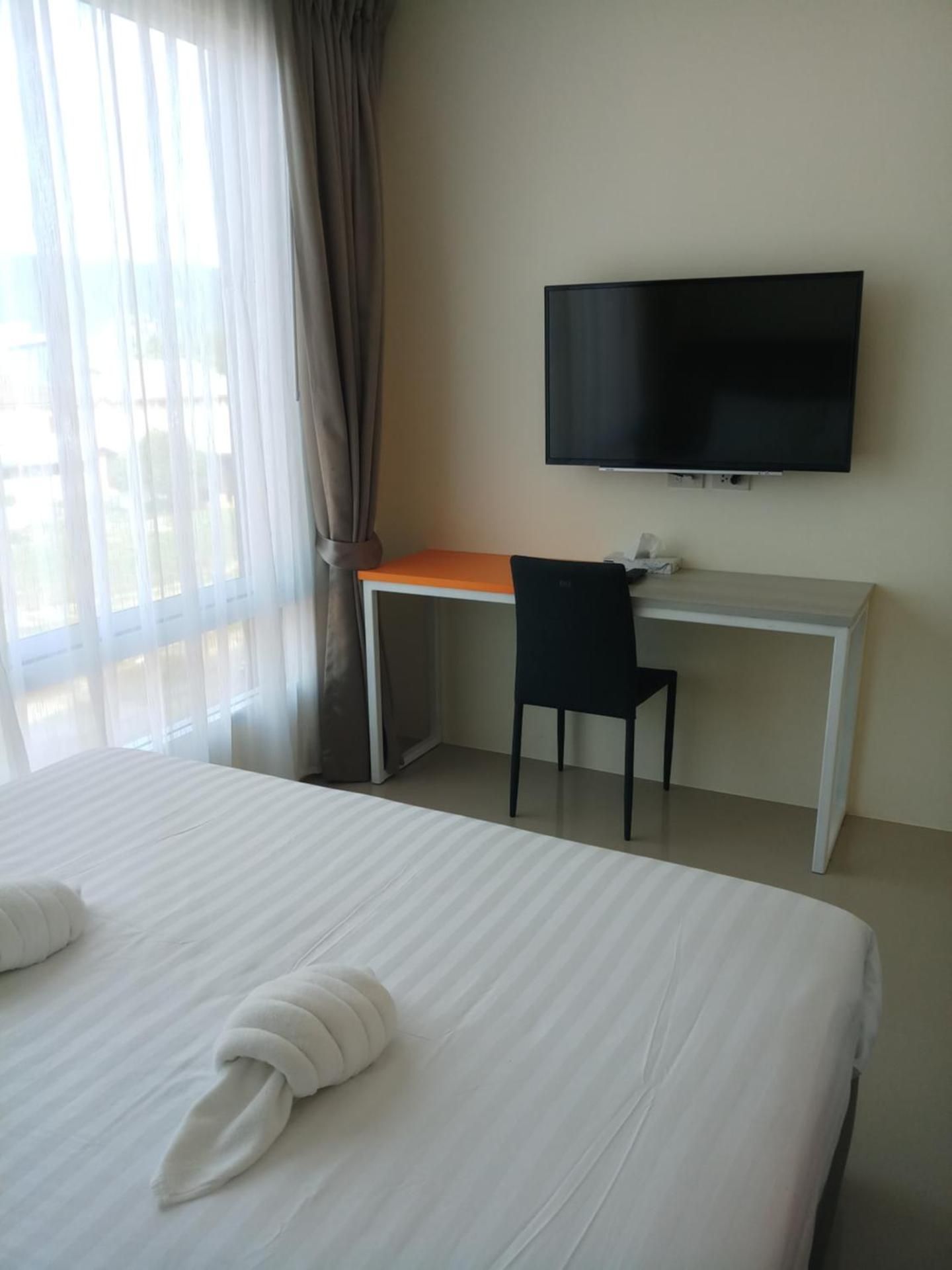 Long N Joy Samui Standard Double Room 2