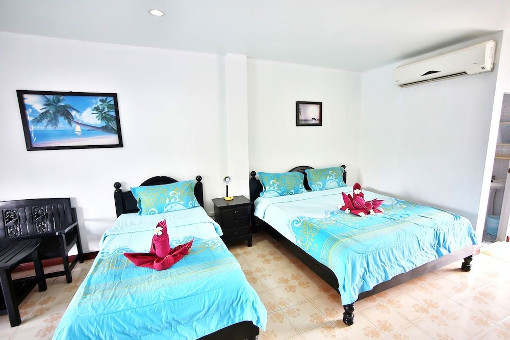 Lotus Friendly Hotel Triple Room