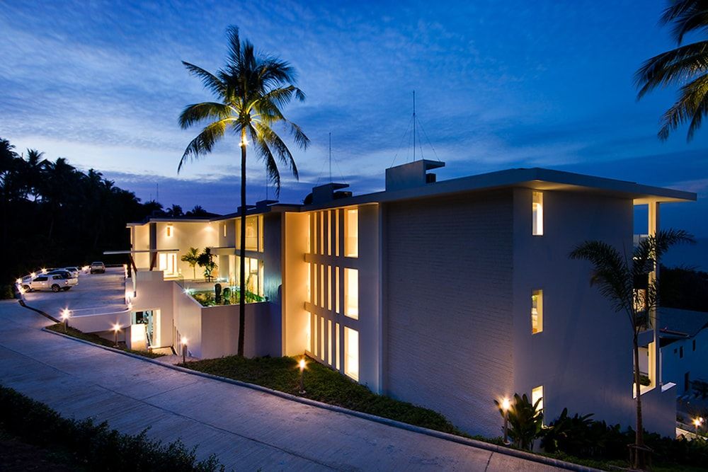 Front of property - evening/night