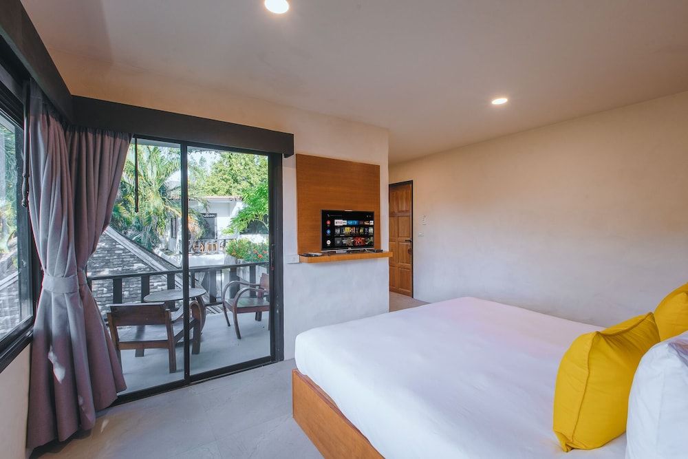 Punnpreeda Beach Resort Deluxe Suite 5