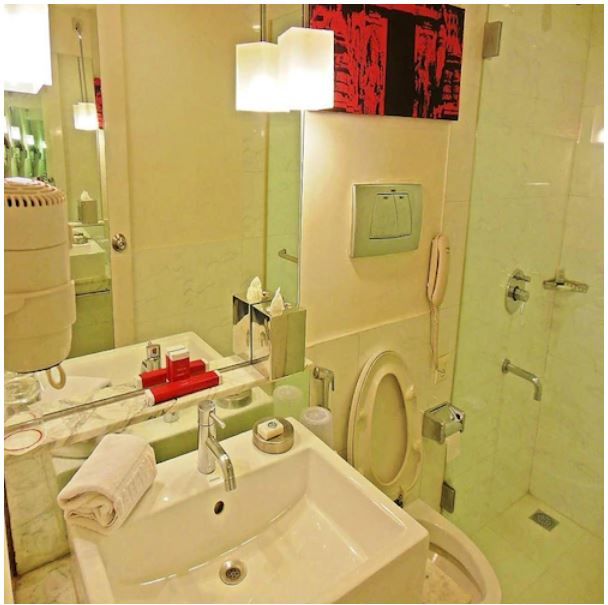 Vivanta Vijayawada MG Road Superior Room Twin Bed 2