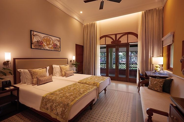Luxury Room Sea View With Balcony Twin Bed