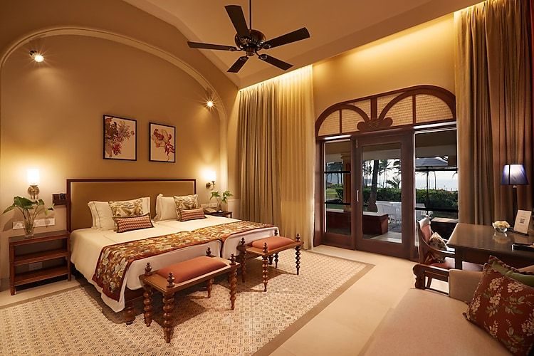 Premium Cottage with Jacuzzi Sea View Twin Bed