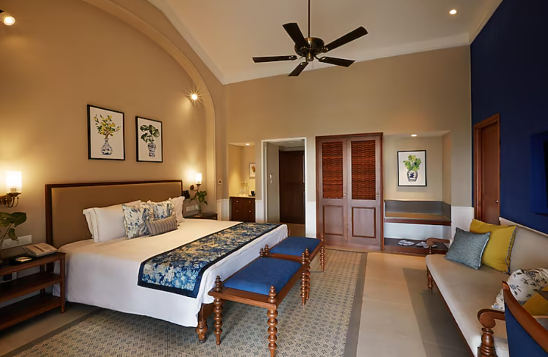 Luxury Room Sea View With Balcony King Bed