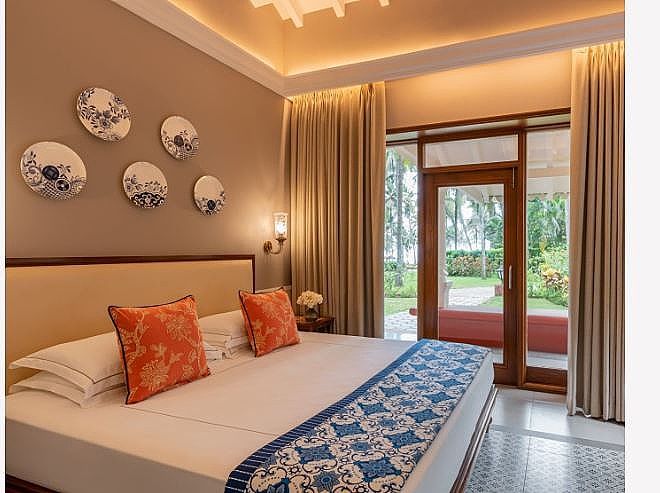 Luxury Room Sea View With Balcony King Bed