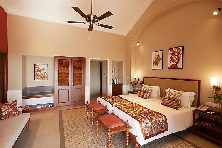 Superior Room Garden View with Balcony Twin Bed