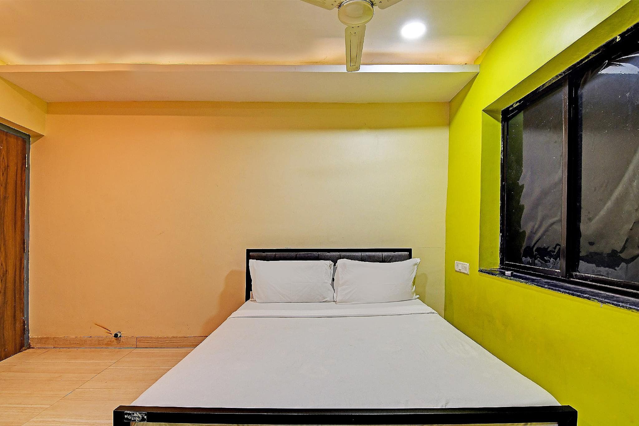 OYO HOTEL NANDAN Classic Double or Twin 2