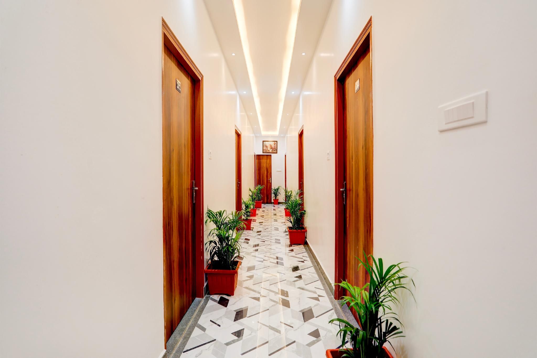 OYO Hotel Virat Inn