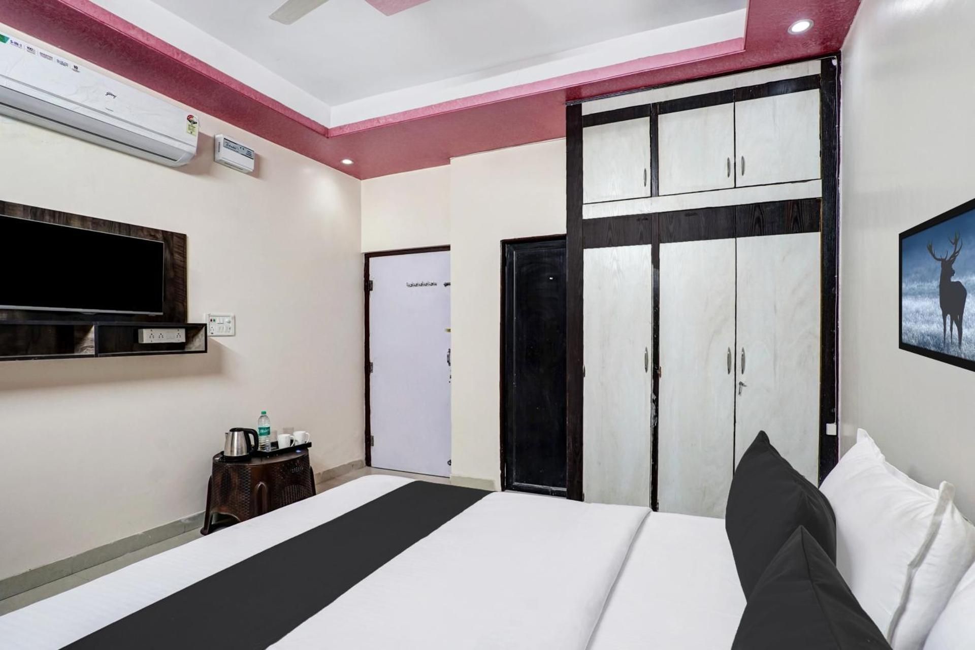 OYO Hotel Rudra Palace