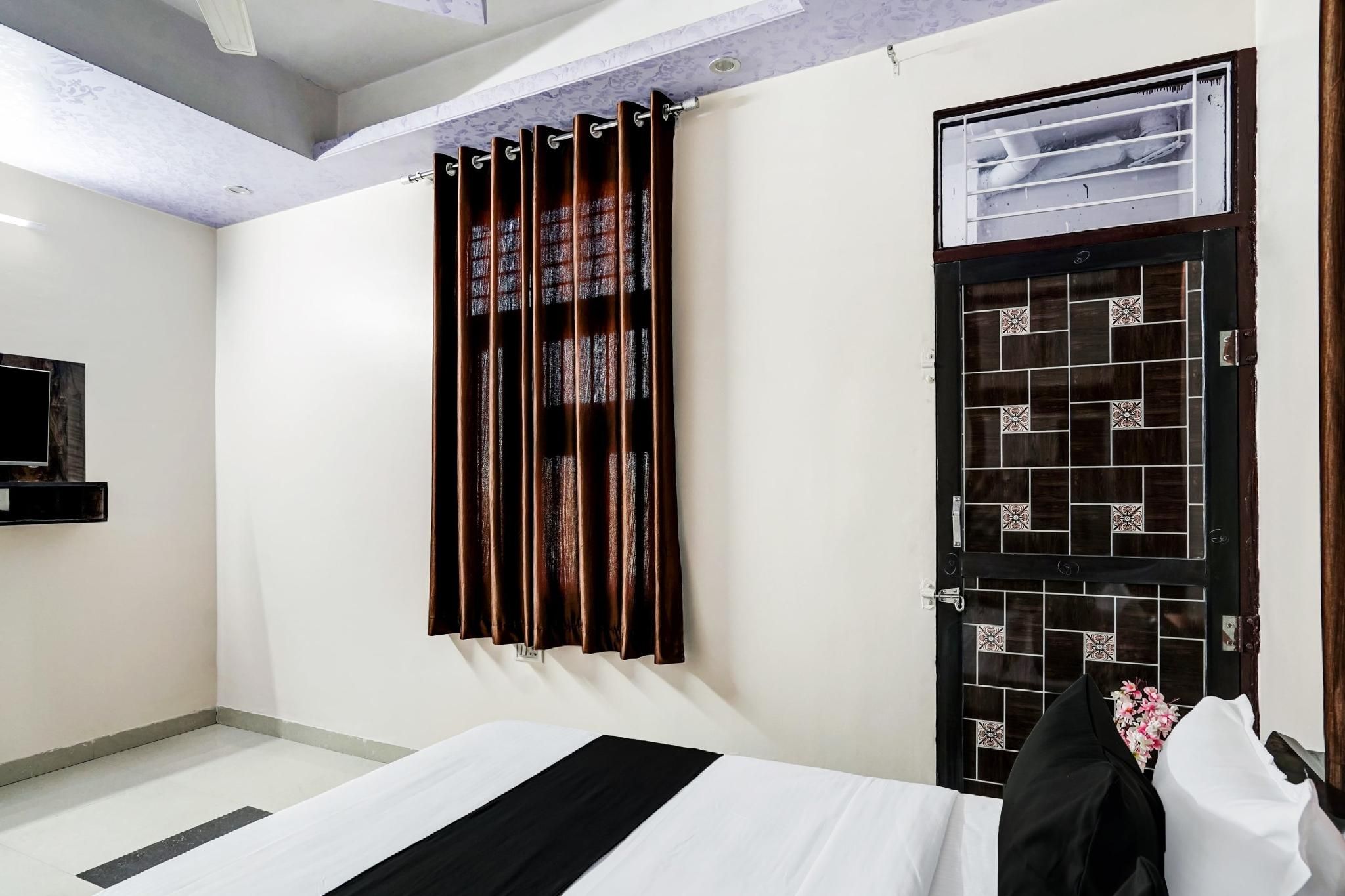 OYO Hotel Rudra Palace