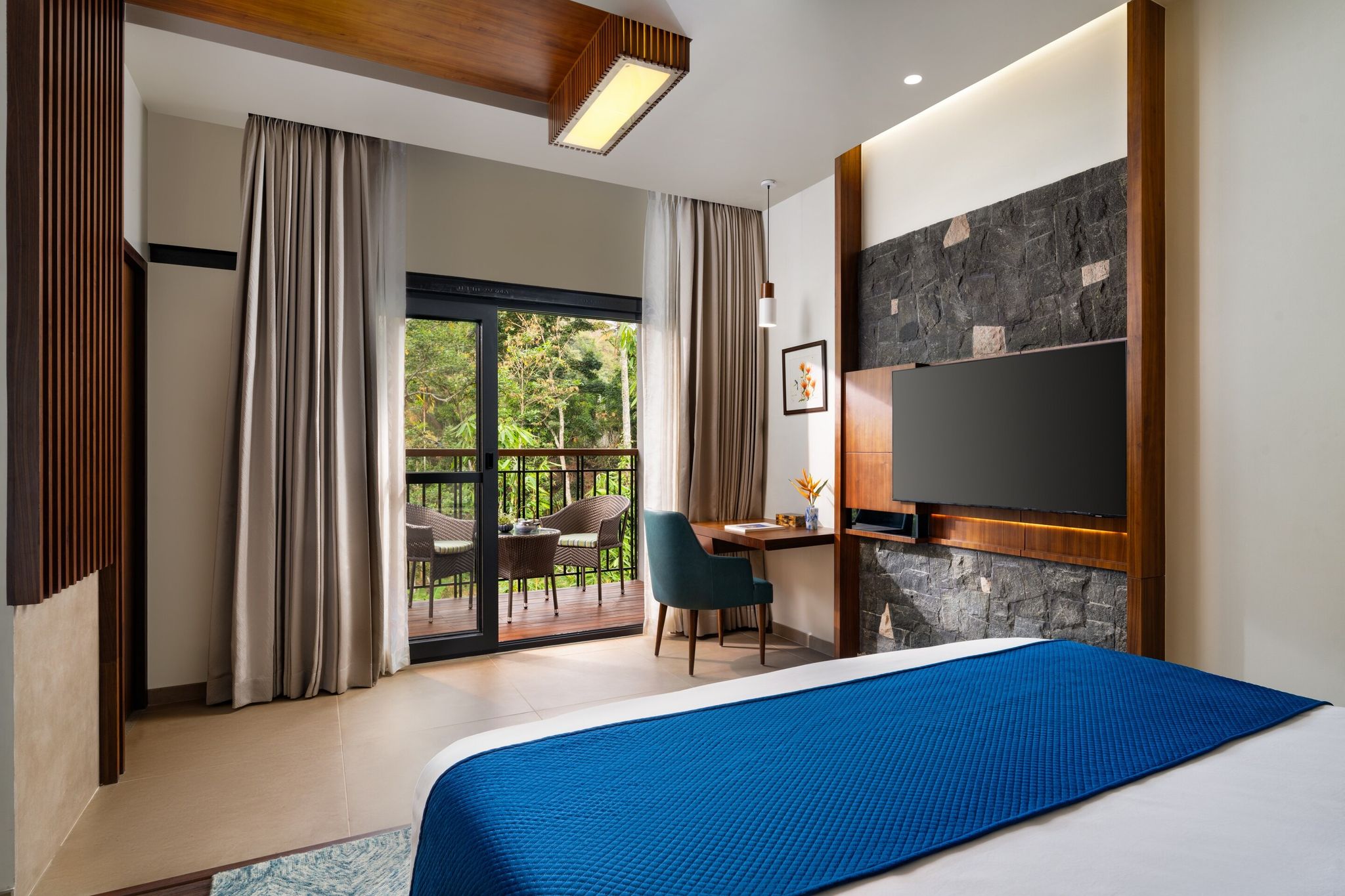 Scenic Munnar IHCL SeleQtions Premium Room with Balcony Twin Bed 6