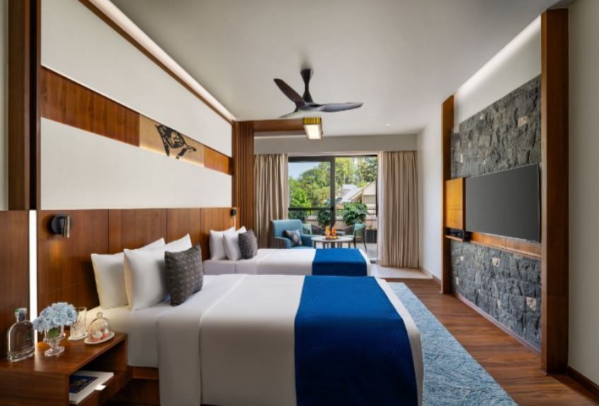 Premium Room with Balcony King Bed