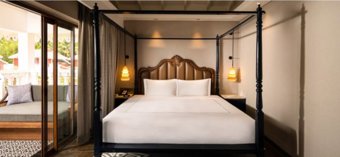 Premium Room with King Bed and Private Balcony