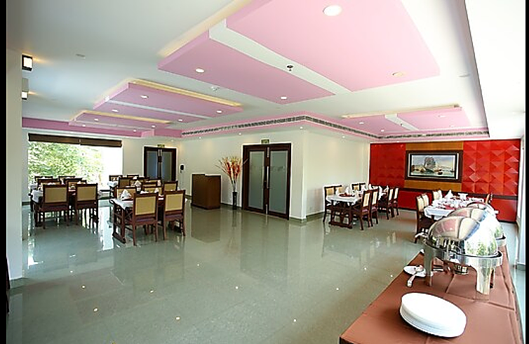 Food & Dining
