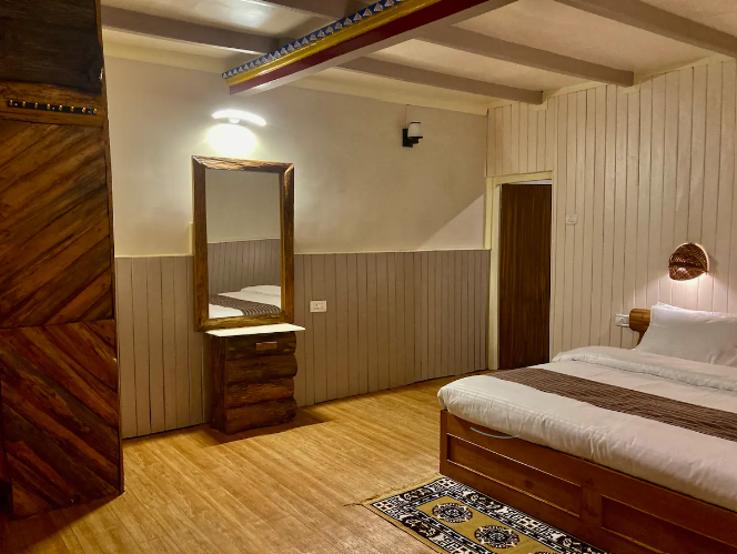 Premium Mountain View