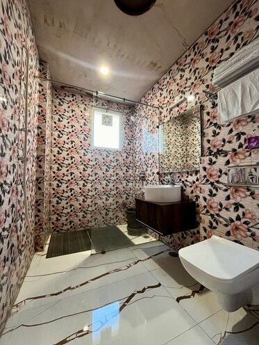 Super Premium Family Suite