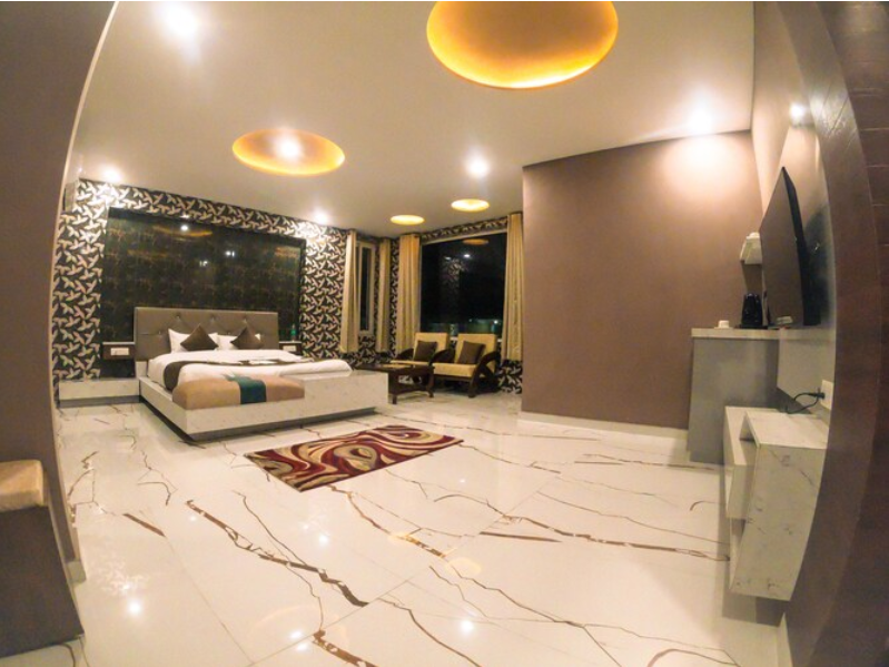 Super Premium Family Suite