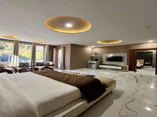 Super Premium Family Suite