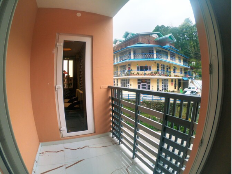 Super Premium Family Suite