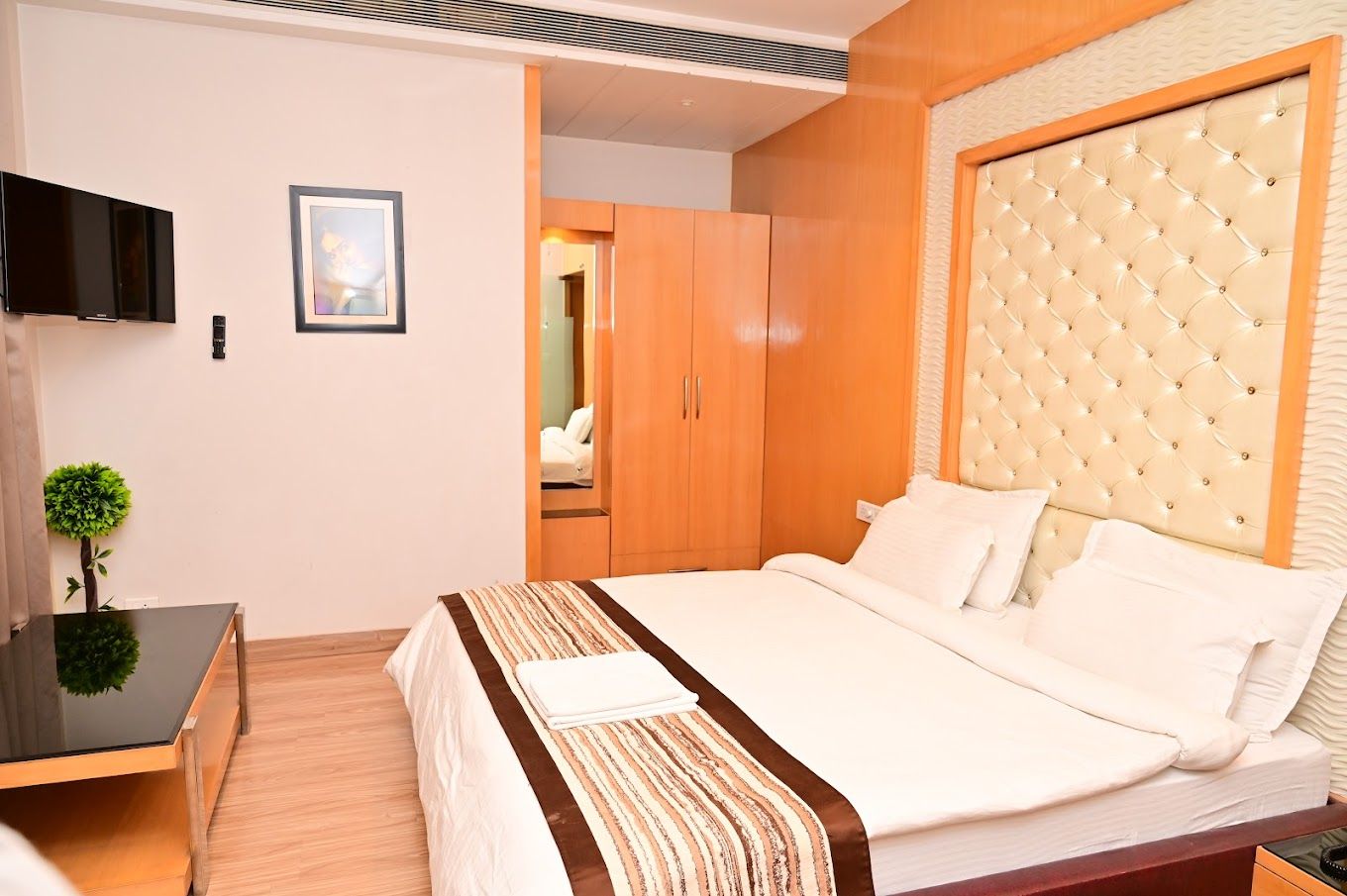 Hotel Panchsheel, Ayodhya Mini Deluxe Room 2