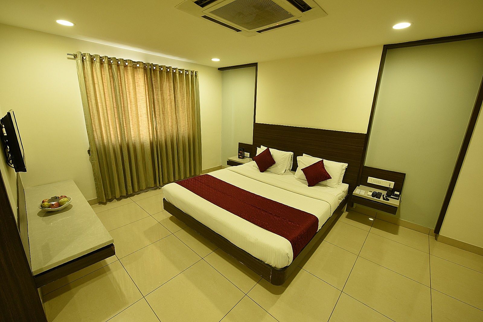 Hotel Landmark Economy room 3