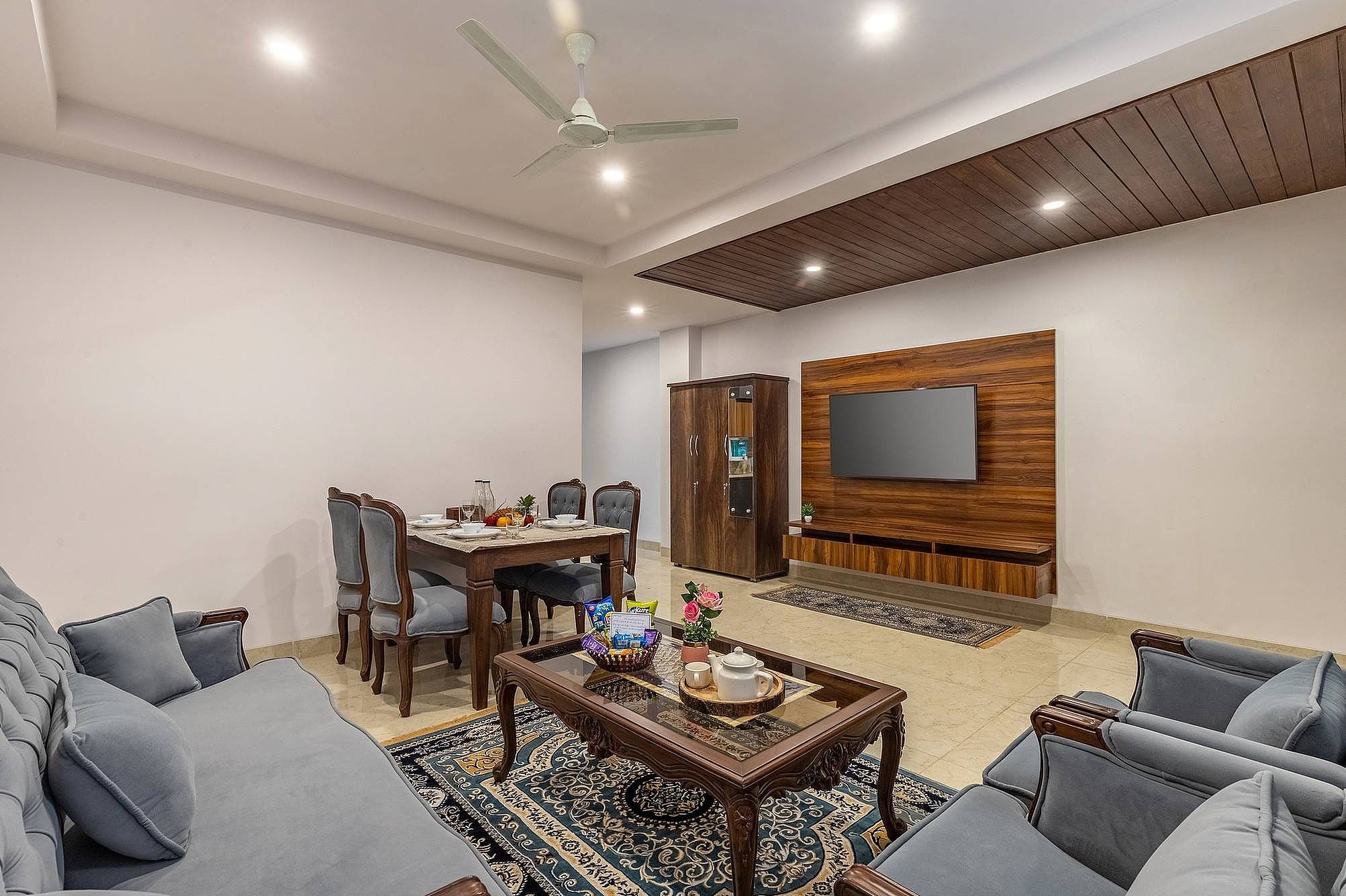 Alaya Stays 2 BHK with Hill View - Cliff Mist
