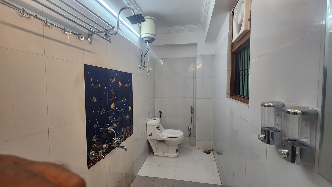 Hotel Sojourn Inn Lucknow Deluxe Room 4