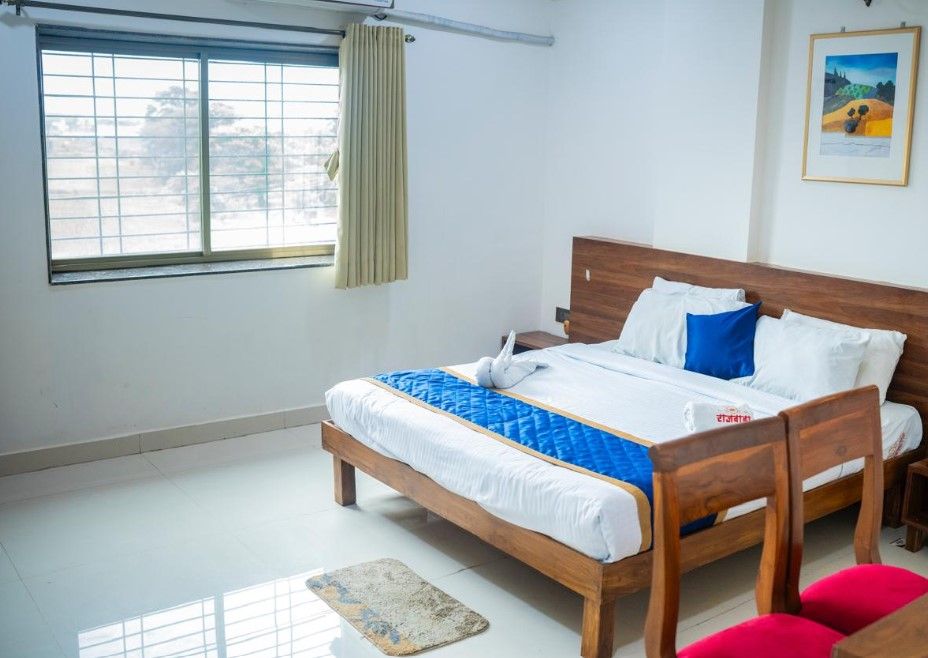 Hotel Rajwada Deluxe AC Room 4
