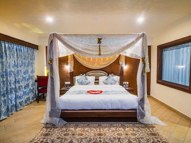 Dewan Superior Room