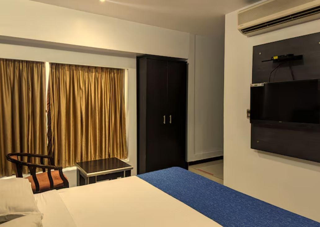 RBS Residency Standard Double Room 9