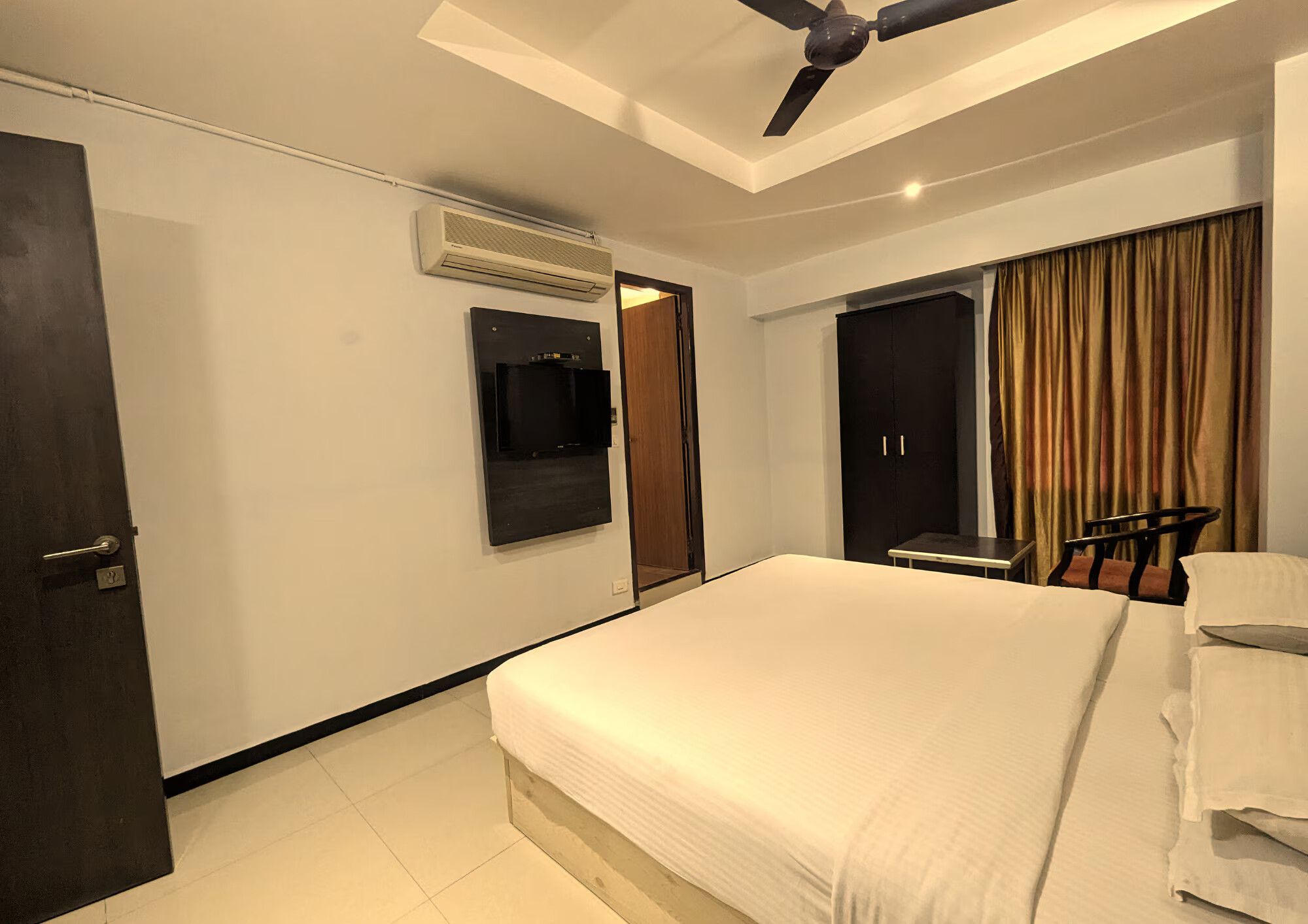 RBS Residency Standard Double Room 7