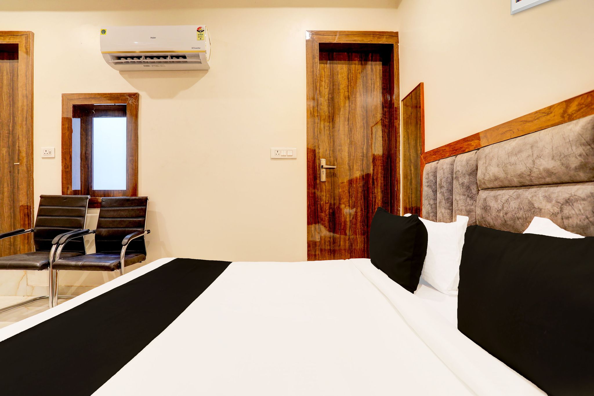 Super  Townhouse Narholi Bridge Mathura Classic 10