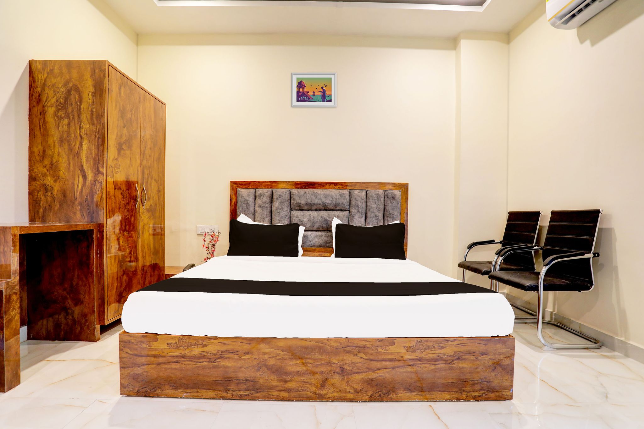 Super  Townhouse Narholi Bridge Mathura Classic 12