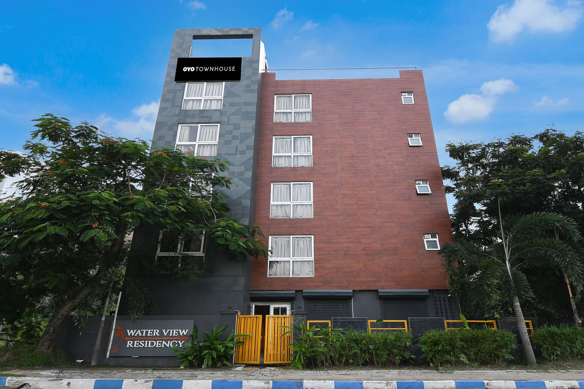 Collection O Water View Residency