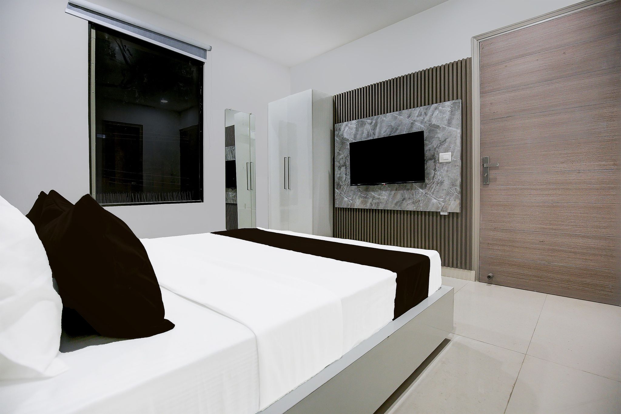 Hotel O SAFFRON Classic 11