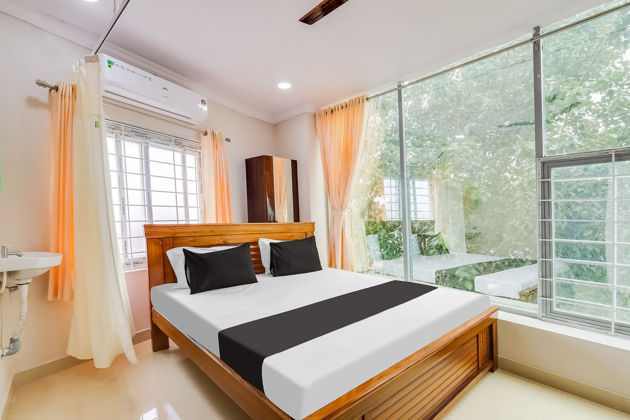 Hotel O S P R Luxury Rooms Classic 2