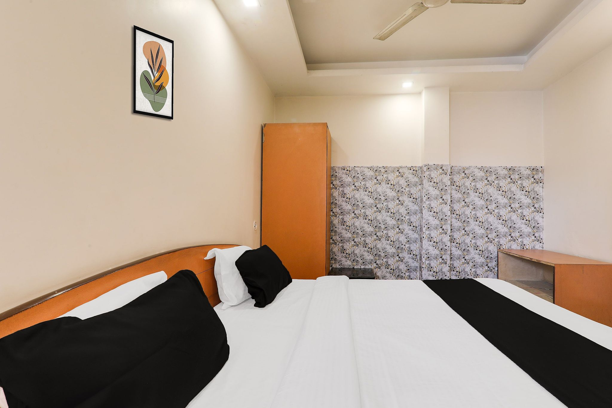 Hotel O TJ INTERNATIONAL Classic 14